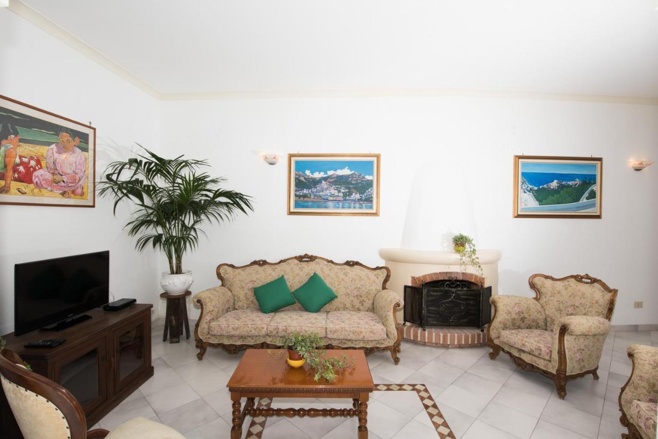 Villa Savina - Elegant Family Villa Overlooks Amalfi Coast - Positano Esterno foto
