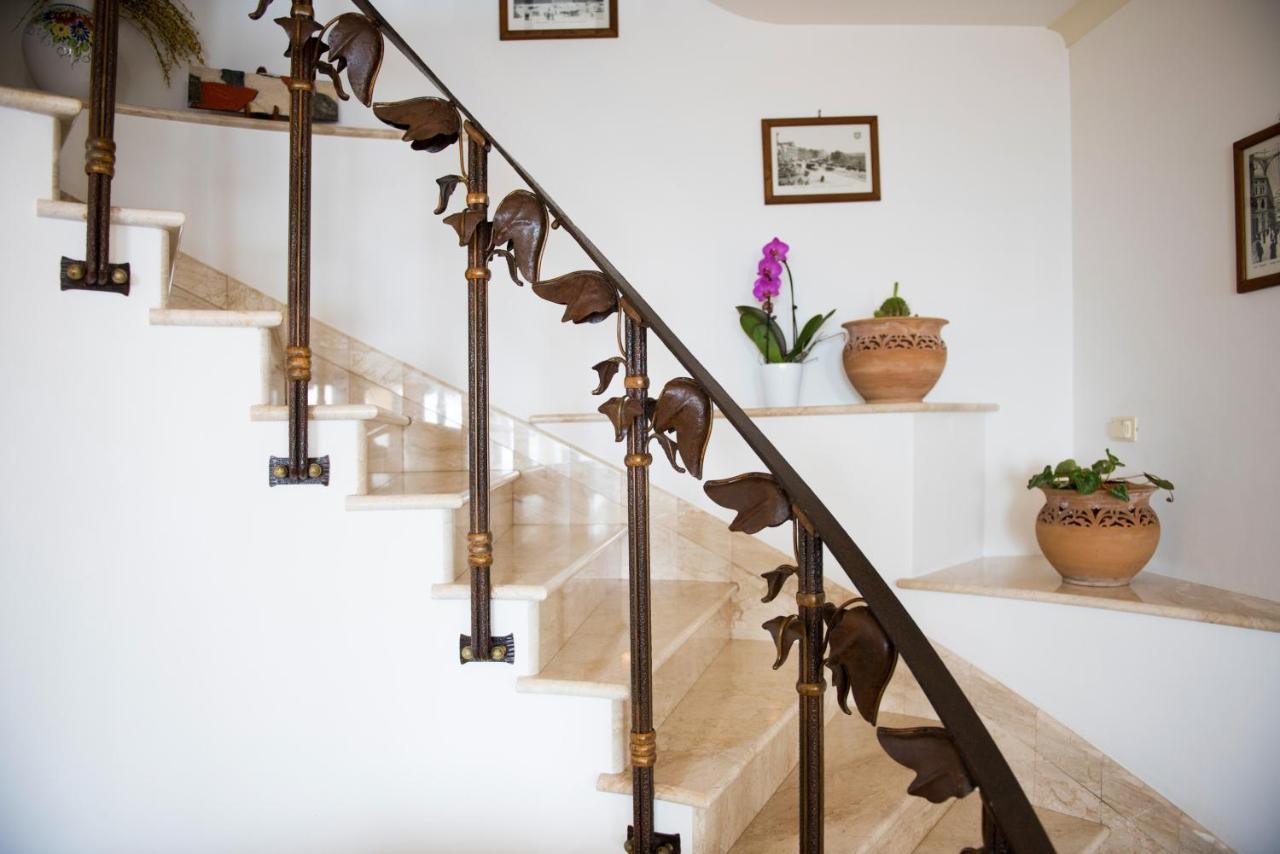 Villa Savina - Elegant Family Villa Overlooks Amalfi Coast - Positano Esterno foto