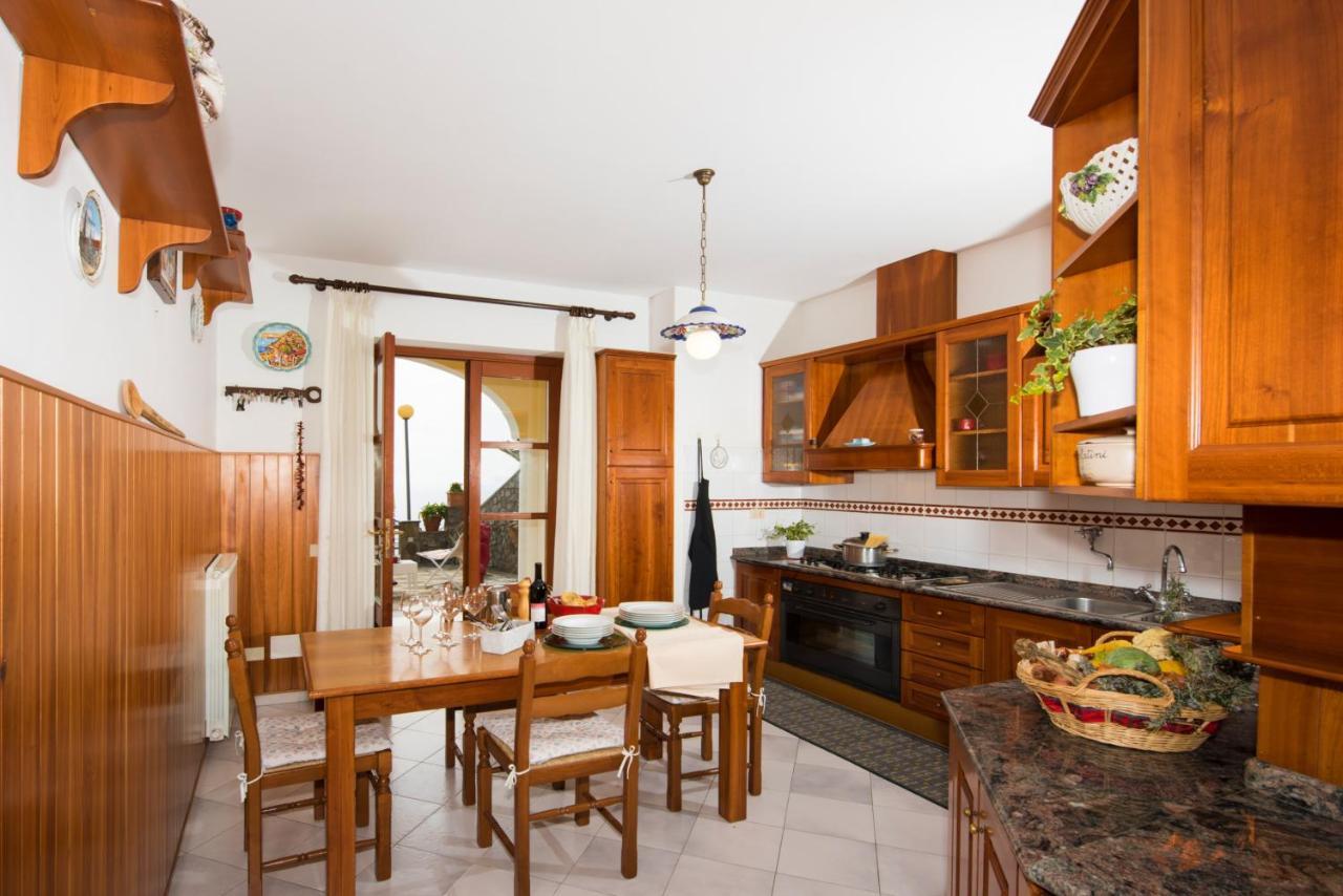 Villa Savina - Elegant Family Villa Overlooks Amalfi Coast - Positano Esterno foto